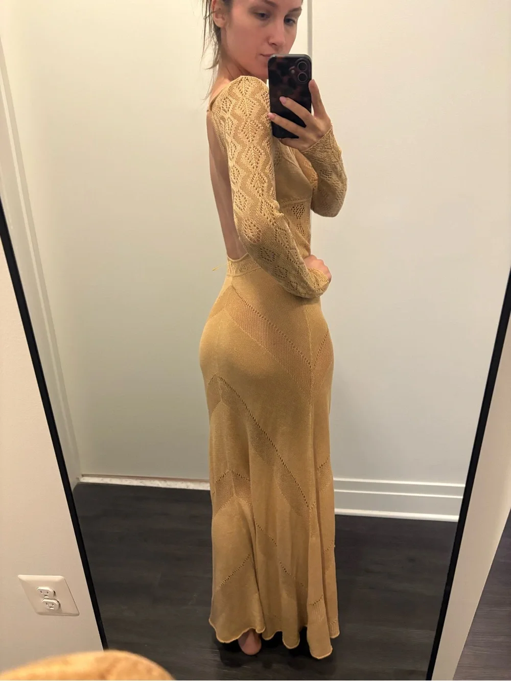 Y2K knit Women’s Long Sleeve V-Neck Knit Maxi Dress - Tan small/ medium